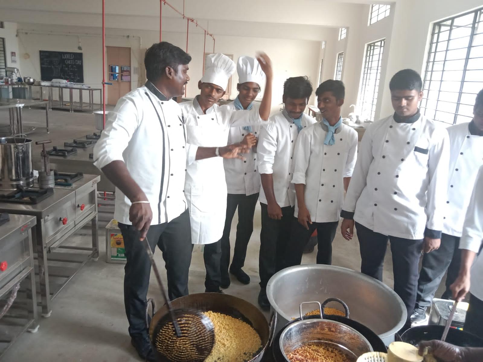 Sree Sowdambika College of Hotel Management Aruppukottai Laboratories & Equipments photo 1
